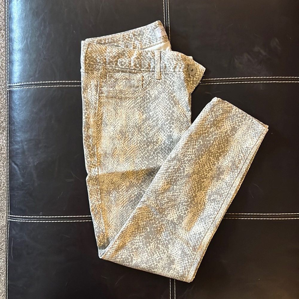 Express Women’s Snake Print Cropped Jeans Size 4